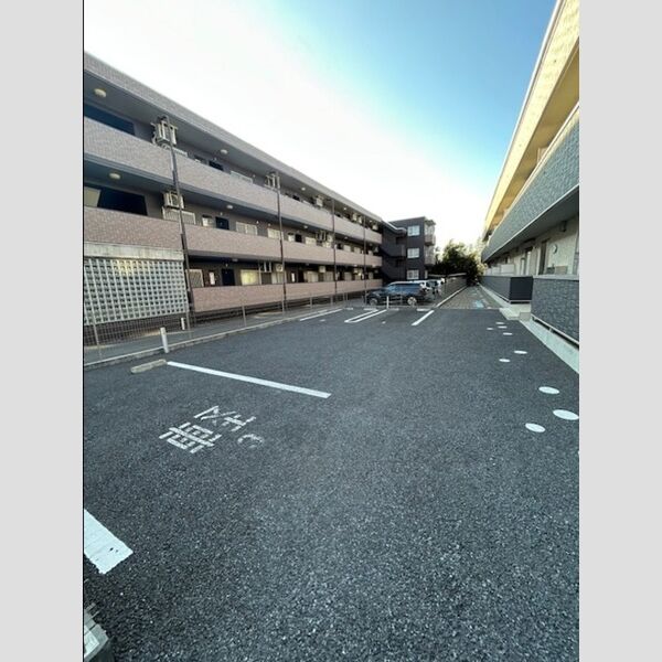 ソレイユ 駐車場