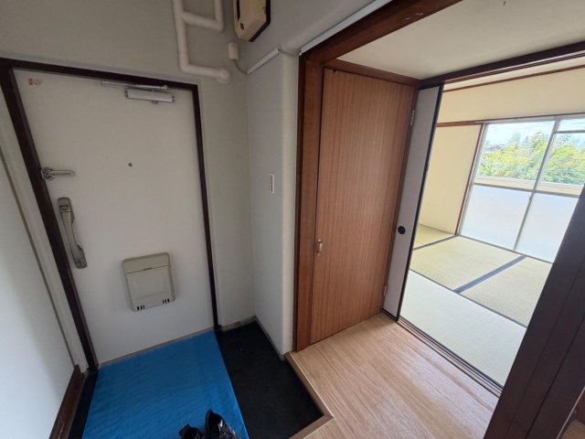 加茂川団地6号棟 玄関