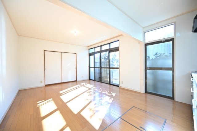 矢向三丁目戸建 リビング