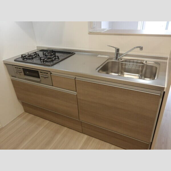 Cradle(クレイドル)202号室 対面式3口ガスコンロ付システムキッチン