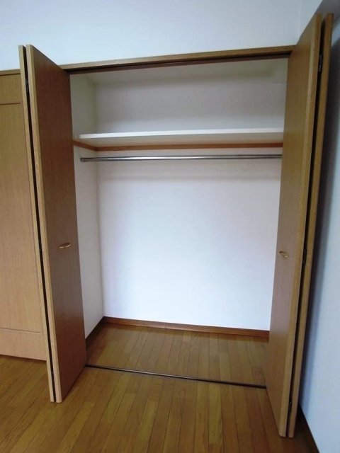 ミリオンガーデン早稲田 クローゼット