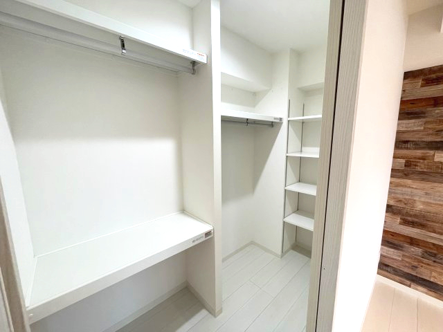 グランタワー池袋101号室 収納