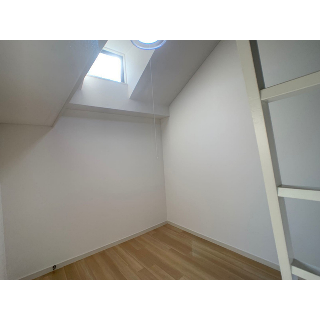 アマリリス211号室 内観