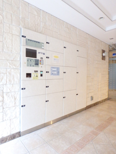 グランド・ガーラ横浜関内2階 宅配ボックス