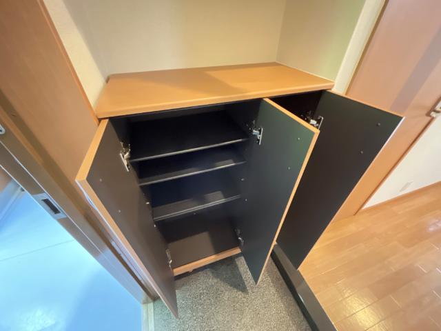 アップヒルズ 下駄箱