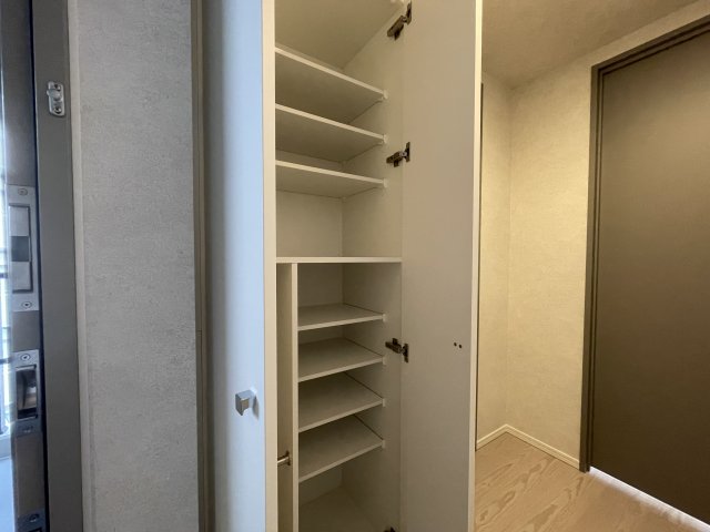 Log銀座EAST／ログ銀座イースト Log銀座EAST