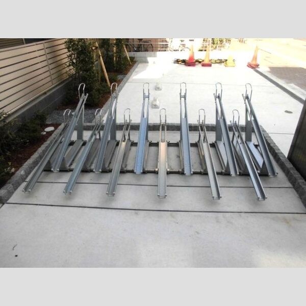 アナシエ小松川 駐輪場