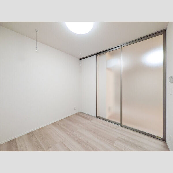セレスティア柴又Ⅴ105号室 洋室