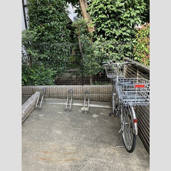 リヴェール 駐輪場