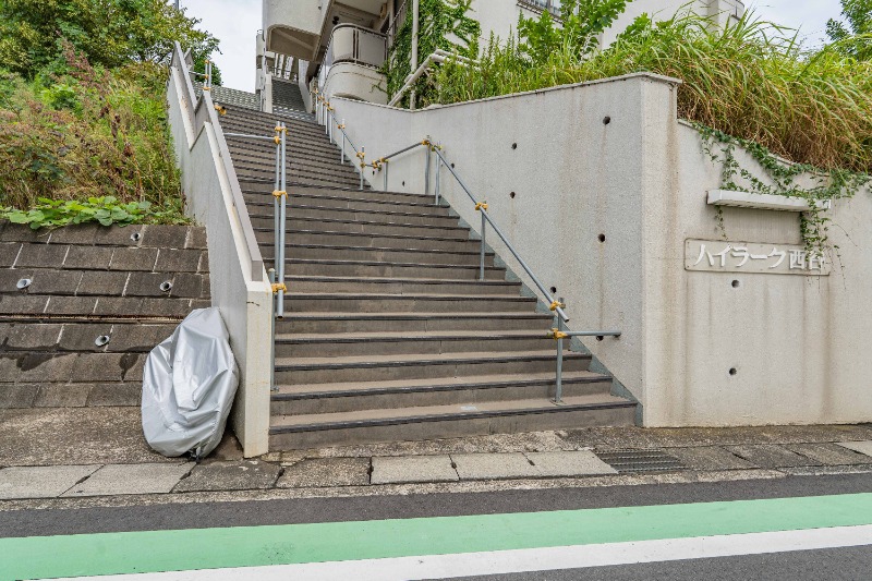 ハイラーク西谷 エントランス