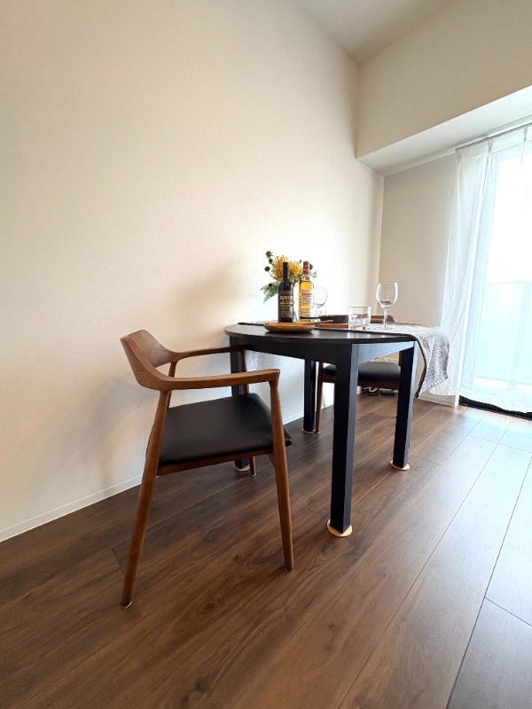 SUNBRIGHT OGIKUBO5階 ※写真は703号室（5号室は反転）