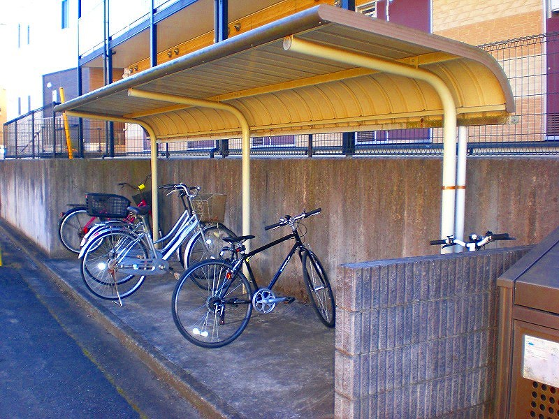 レオパレスＭｉｄｏｒｉ　Ⅲ207号室 駐輪場