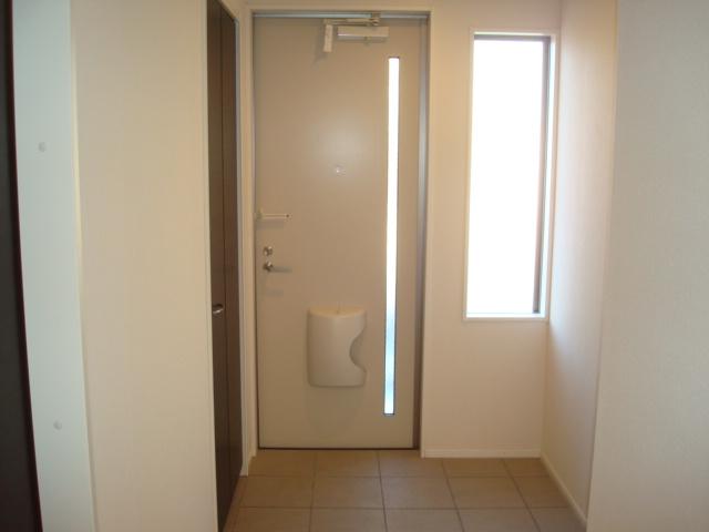 ミル　フルール103号室 玄関