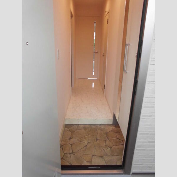 メゾンクレール 玄関