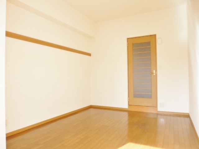 Ｔ－ＨＡＵＳ0203号室 リビング