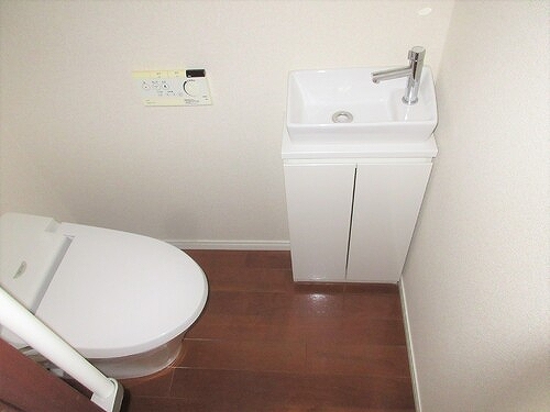 みなとみらいミッドスクエア　ザ・タワーレジデンス29階 トイレ　※2023年10月撮影