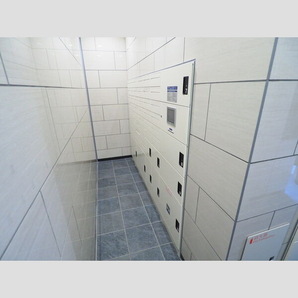 ベイサイドヒルズ関内301号室 集合ポスト・宅配ボックス