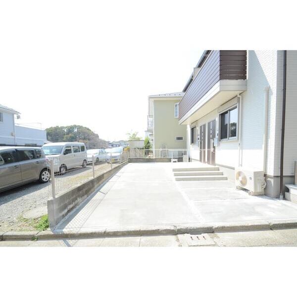 大鋸参番館 駐車場