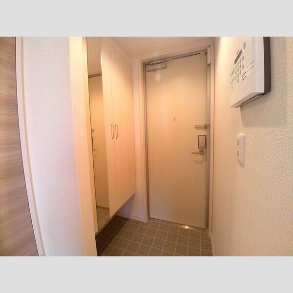 オリーブ201号室 玄関