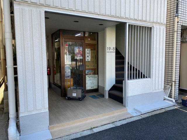 小林マンション302号室 エントランス