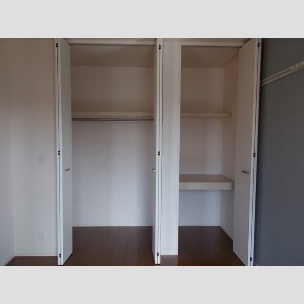 セジュール下瀬谷　A棟201号室 クローゼット