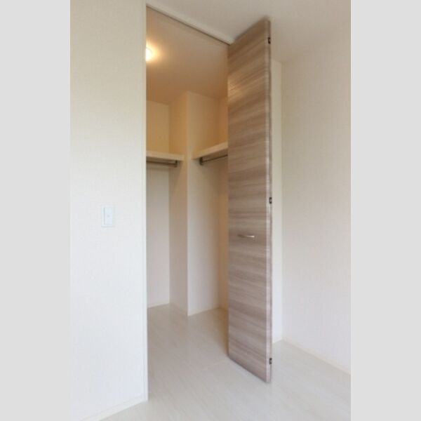 メゾン・ド・TJ2  洋室　ウォークインクローゼット