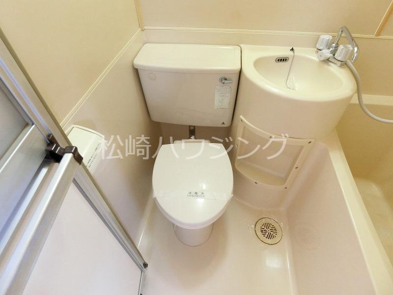 ホワイト松が丘1階 別室の写真です。