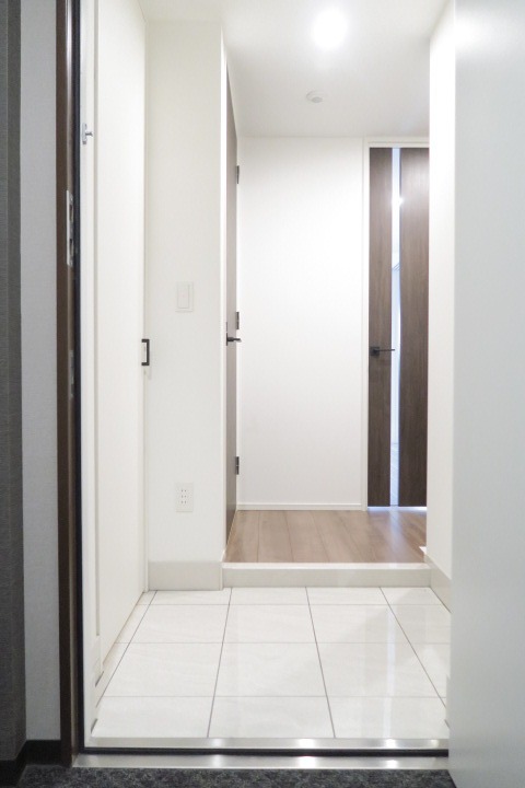 ロイジェント志村坂上1階 玄関