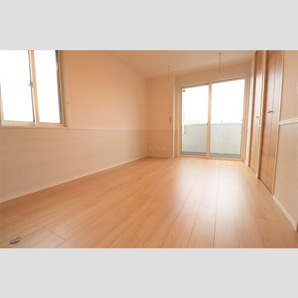 Tスクエア越ヶ谷 洋室