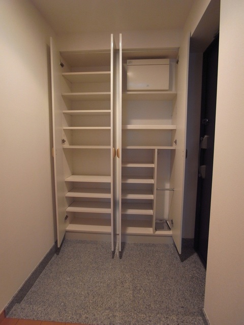 パシフィックコート目黒南 玄関