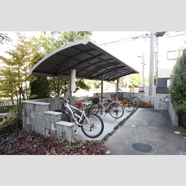 グリーンコーポ前川町201号室 駐輪場