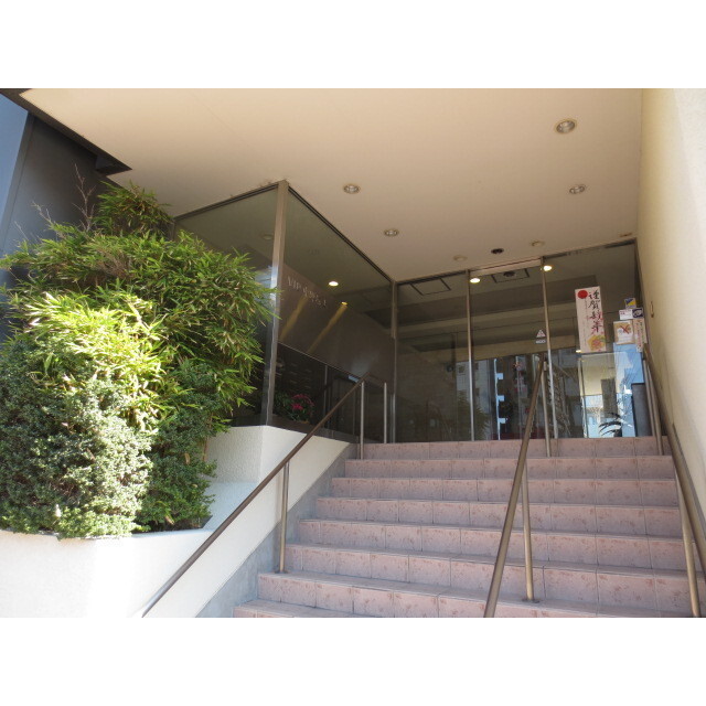 マンションVIP中野坂上 外観