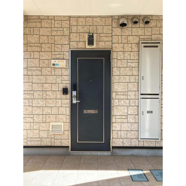 ハイム　カープ105号室 玄関