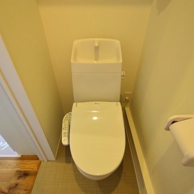 祖師谷アパートメントW1階 トイレ