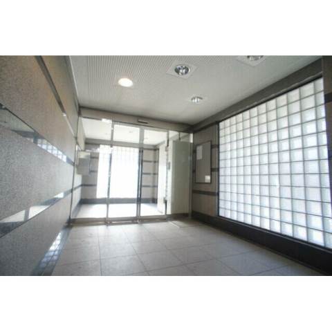 パレロワイアル2階 エントランス