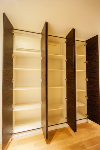 グランドメゾン代沢 収納