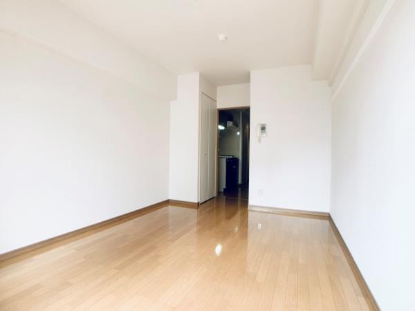 北品川アパートメント4階 リビング