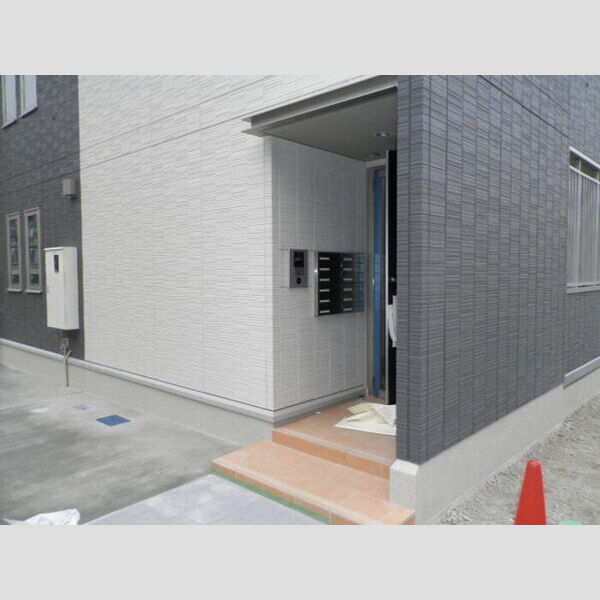 グランドソレイユ　A103号室 エントランス