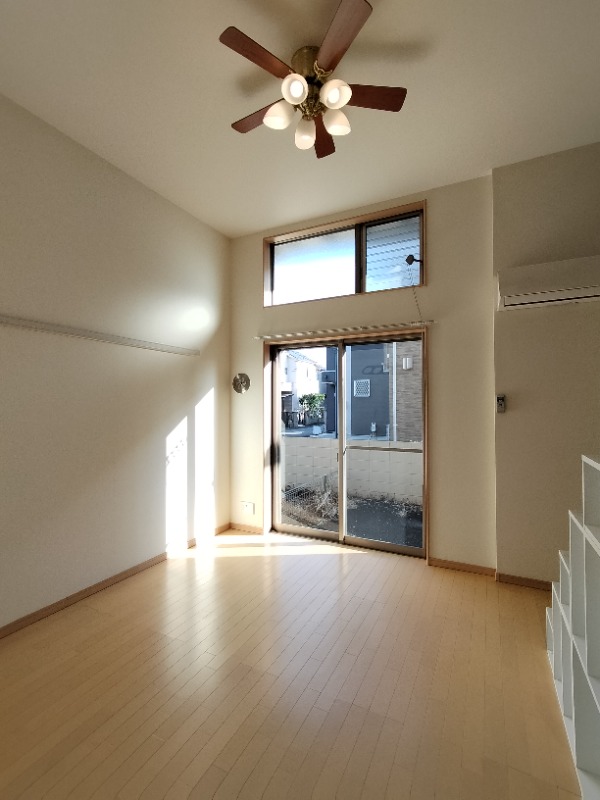 ヒバリーヒルズ リビング