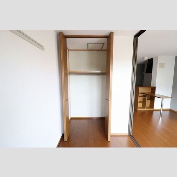 モナリエ クローゼット