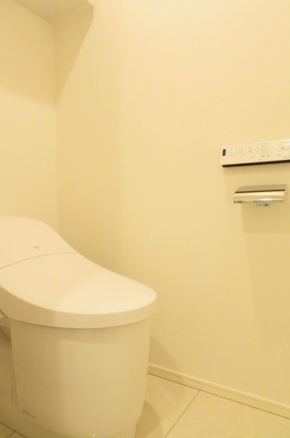 ガーラ・プレシャス赤坂見附 温水洗浄便座付洋式便器