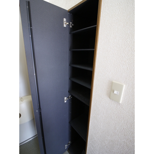 プレジール R102号室 内観