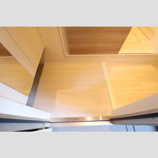 D-ROOM　YATSU 玄関