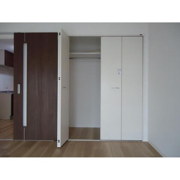 秀和第二南平台レジデンス リビング