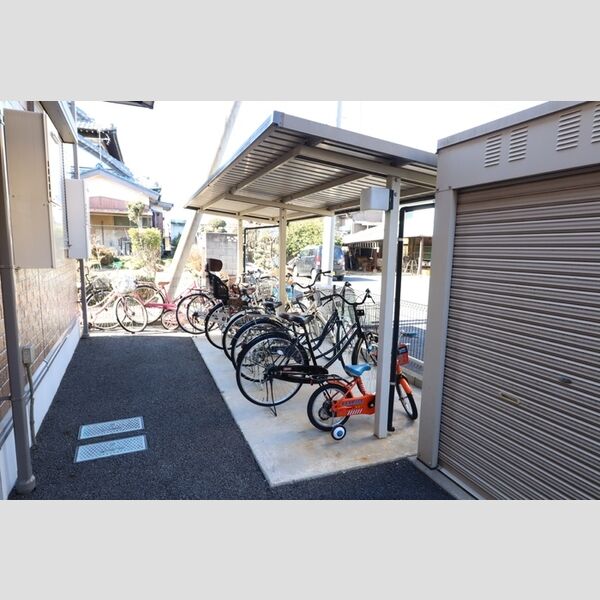 ヴェルドミールSAKAE 駐輪場