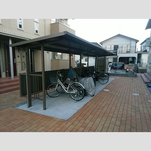 ヴィラ・アムールⅡ 駐輪場