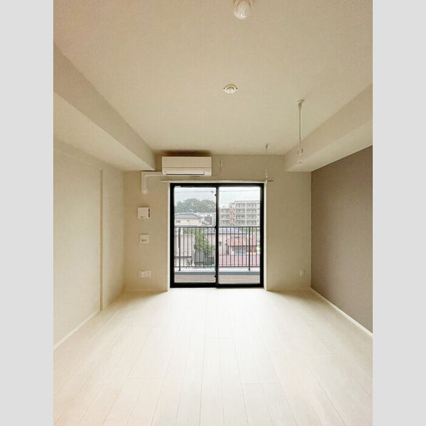 CENTRAL　COURT406号室 洋室