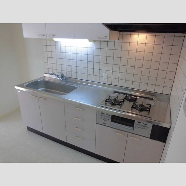 ハイフラットワン703号室 キッチン