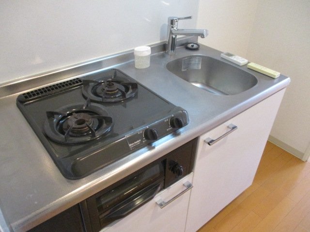 サンスタレ中村橋 システムキッチン（2口ガスコンロ・グリル付）