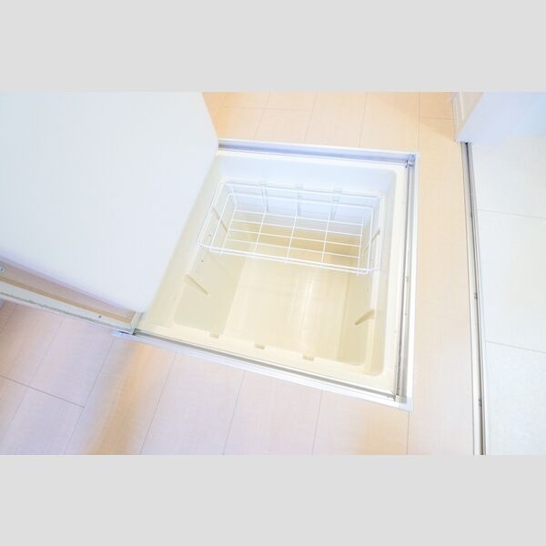 オークヒル大成103号室 床下収納